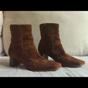 Vintage Nine West block heel boot with square toe